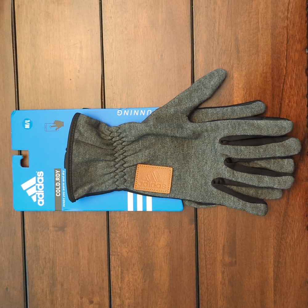 Men's Adidas Cold Ready gloves in M/L. Brand new, never worn.